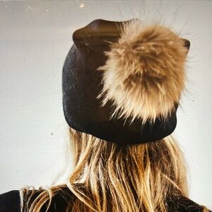 Fine Knit Fur Pom Slouchy Beanie in Black